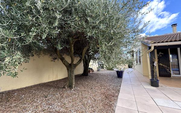 Maison à vendre    4 pièces •  Pézenas