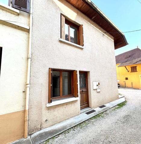 Maison de village sur 2 niveaux, Saint Genix Les Villages