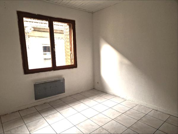 Maison de village sur 2 niveaux, Saint Genix Les Villages