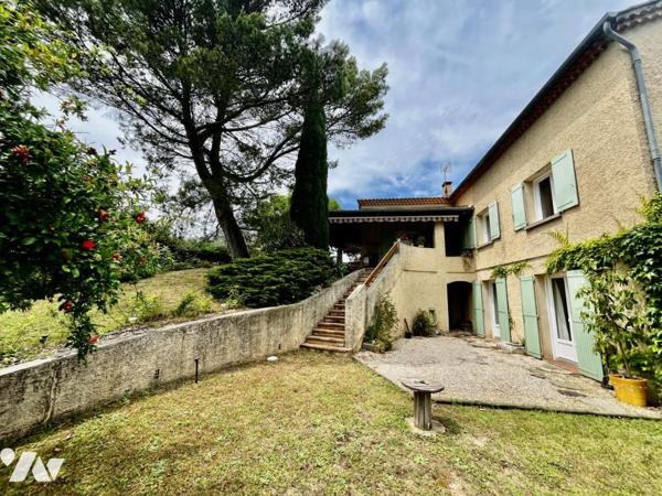 Maison familiale 5 chambres possibilité 6 avec vue et piscine