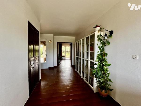 Maison familiale 5 chambres possibilité 6 avec vue et piscine