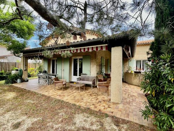 Maison familiale 5 chambres possibilité 6 avec vue et piscine