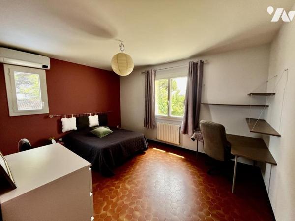 Maison familiale 5 chambres possibilité 6 avec vue et piscine