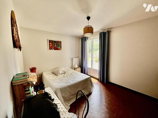 Maison familiale 5 chambres possibilité 6 avec vue et piscine