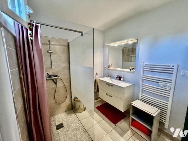 Maison familiale 5 chambres possibilité 6 avec vue et piscine