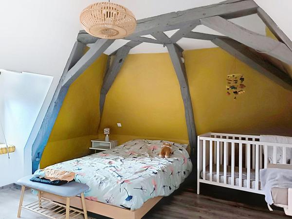 EXCLUSIVITÉ Maison de ville pleine de charme rénovée à FENEU