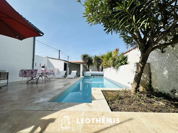 VILLA DE CARACTÈRE AVEC PISCINE – CENTRE & PLAGE