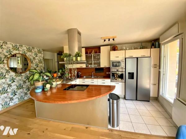 APPARTEMENT / TERRASSE / GARAGE ET PARKING