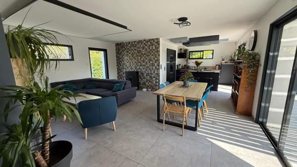 44350 GUERANDE - MAISON RECENTE DE PLAIN PIED AVEC PISCINE