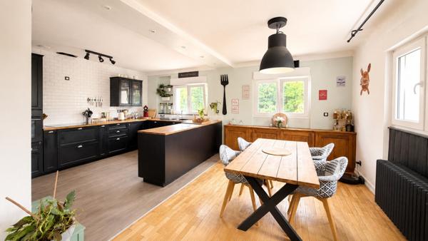 Immeuble Betting 8 pièce(s) 279 m2