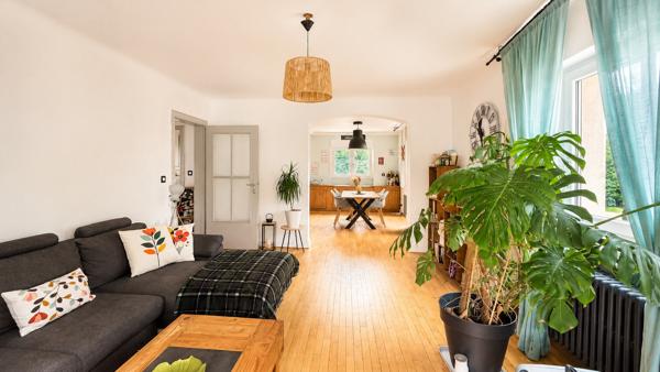 Immeuble Betting 8 pièce(s) 279 m2