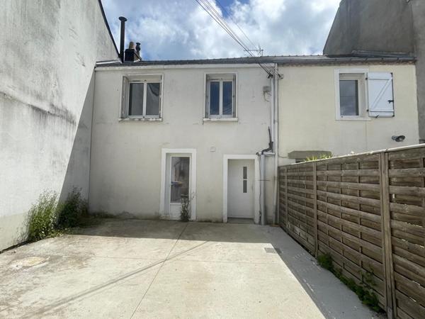 Immeuble Nantes - 3 appartements + terrain
