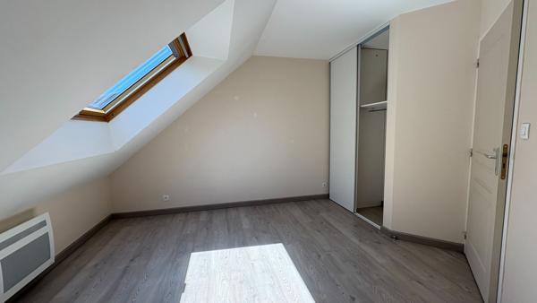 Maison à Pellouailles les vignes de 5 pièces avec garage et jardin.