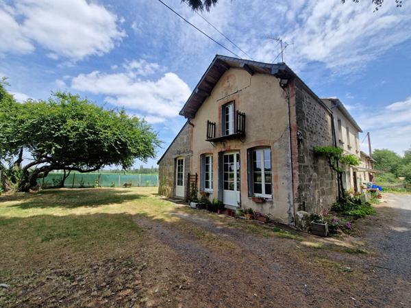 Maison Deneze Sous Doue 7 pièce(s) 162 m2