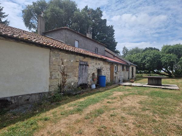 Maison Deneze Sous Doue 7 pièce(s) 162 m2