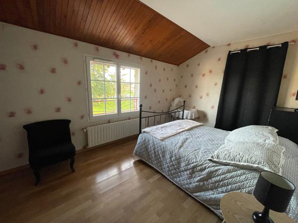 Maison de 135m² et dépendances sur un terrain clos de 1368m²