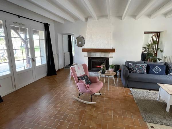 Maison de 135m² et dépendances sur un terrain clos de 1368m²