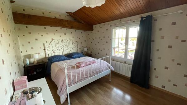 Maison de 135m² et dépendances sur un terrain clos de 1368m²