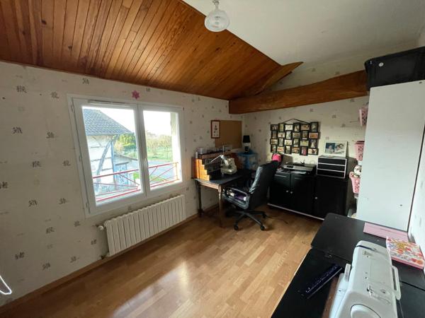 Maison de 135m² et dépendances sur un terrain clos de 1368m²