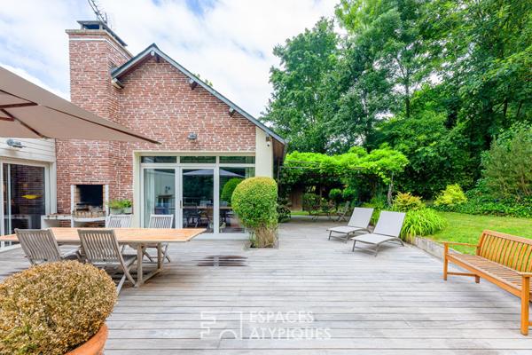 Villa d’architecte bois et brique dans un écrin de nature préservé à Soisy sous Montmorency