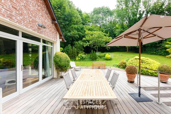 Villa d’architecte bois et brique dans un écrin de nature préservé à Soisy sous Montmorency