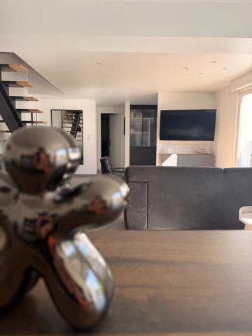 Maison
                                                                                                                                                                                                                                                                                                                        4 pièce(s)                                                                                                                                                                                                          3 chambre(s)                                                                                                                                                                                                          114  m²