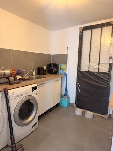 Maison
                                                                                                                                                                                                                                                                                                                        4 pièce(s)                                                                                                                                                                                                          3 chambre(s)                                                                                                                                                                                                          114  m²