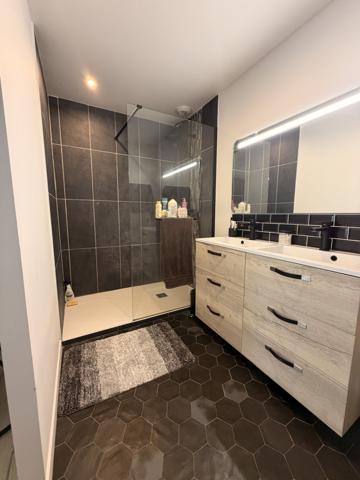 Maison
                                                                                                                                                                                                                                                                                                                        4 pièce(s)                                                                                                                                                                                                          3 chambre(s)                                                                                                                                                                                                          114  m²