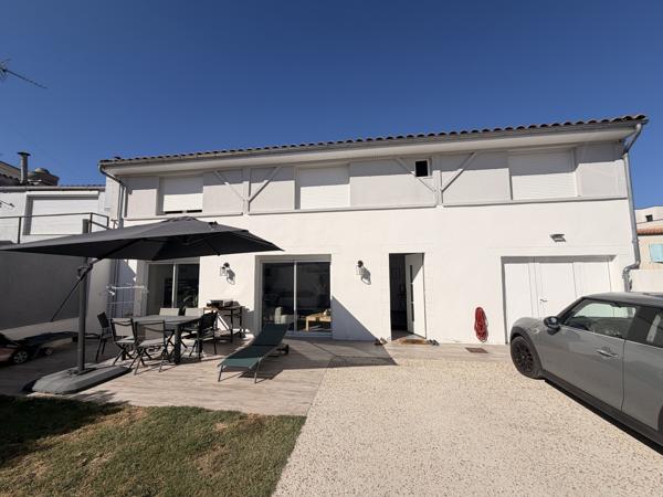 Maison
                                                                                                                                                                                                                                                                                                                        4 pièce(s)                                                                                                                                                                                                          3 chambre(s)                                                                                                                                                                                                          114  m²