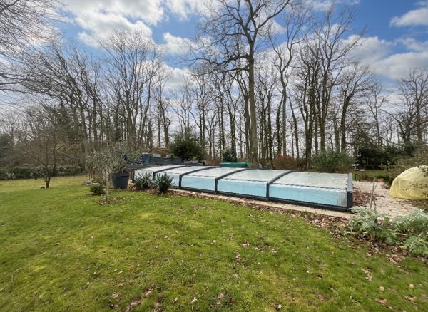 Pavillon familial avec piscine !