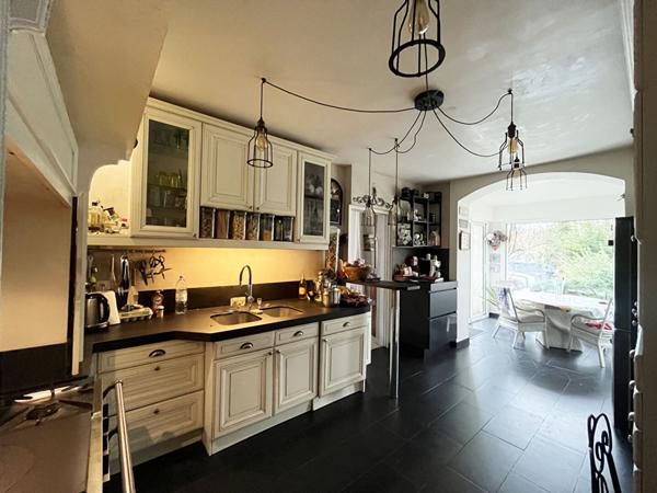 Pavillon familial avec piscine !