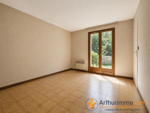 Vente                                                      Maison
                        
                     8 pièces                      160 m2                     à Nanterre