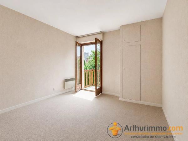 Vente                                                      Maison
                        
                     8 pièces                      160 m2                     à Nanterre