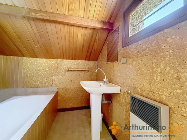 Vente                                                      Maison
                        
                     8 pièces                      160 m2                     à Nanterre