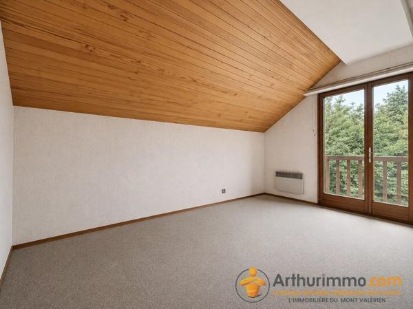 Vente                                                      Maison
                        
                     8 pièces                      160 m2                     à Nanterre