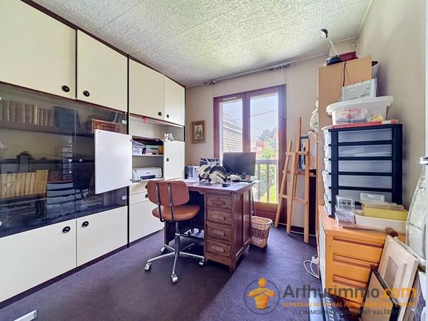 Vente                                                      Maison
                        
                     8 pièces                      160 m2                     à Nanterre