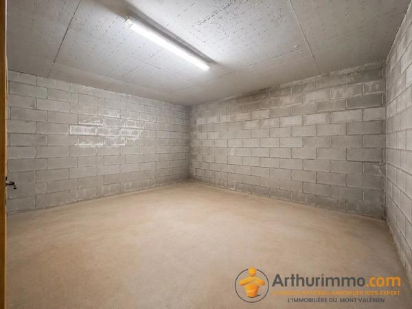 Vente                                                      Maison
                        
                     8 pièces                      160 m2                     à Nanterre