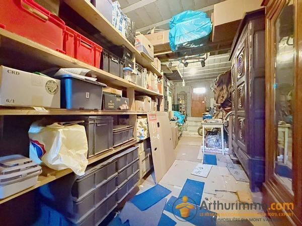 Vente                                                      Maison
                        
                     8 pièces                      160 m2                     à Nanterre