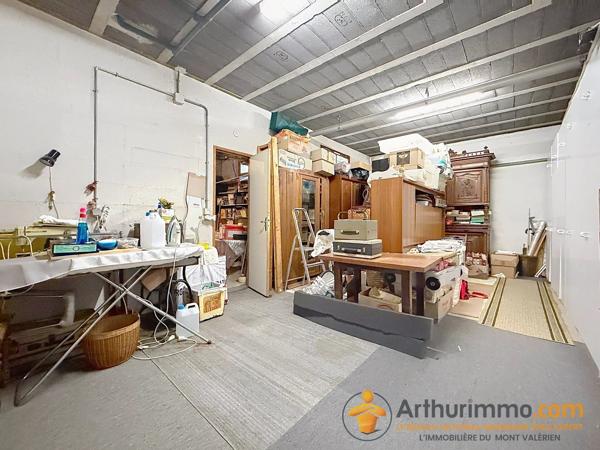 Vente                                                      Maison
                        
                     8 pièces                      160 m2                     à Nanterre