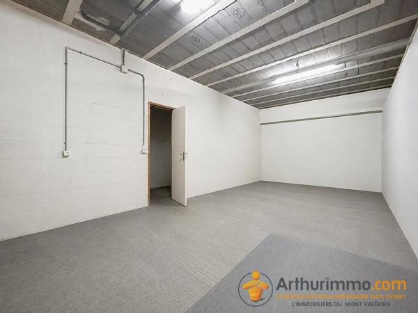 Vente                                                      Maison
                        
                     8 pièces                      160 m2                     à Nanterre