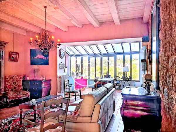 STE FOY, COEUR BASTIDE : Belle maison citadine au fil de l''eau