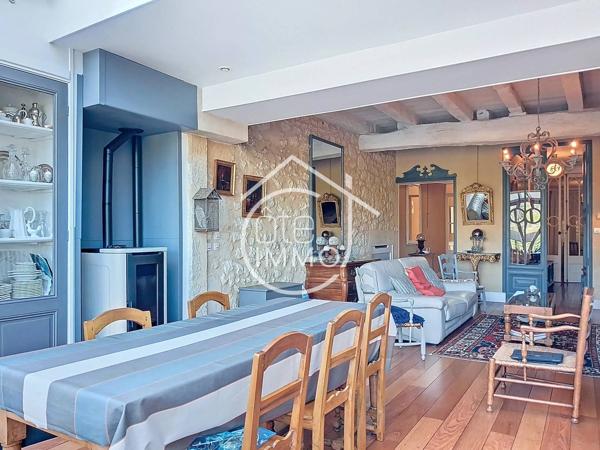 STE FOY, COEUR BASTIDE : Belle maison citadine au fil de l''eau