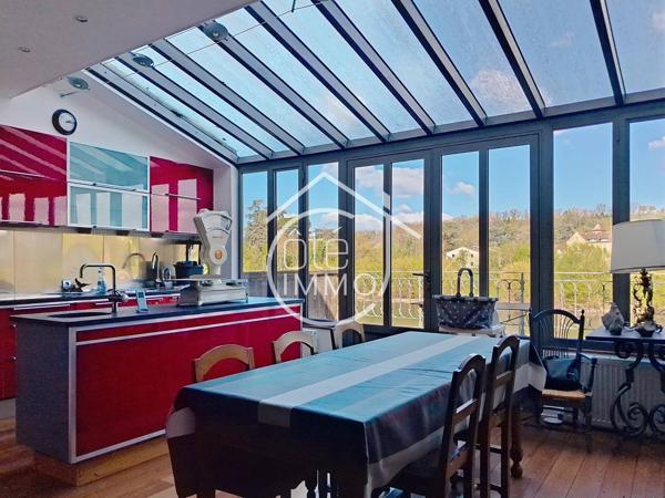 STE FOY, COEUR BASTIDE : Belle maison citadine au fil de l''eau