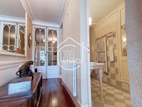 STE FOY, COEUR BASTIDE : Belle maison citadine au fil de l''eau