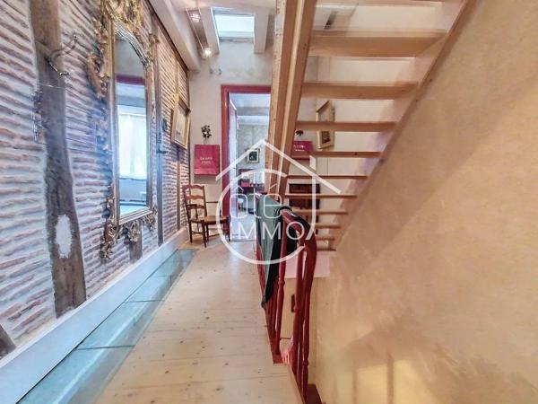 STE FOY, COEUR BASTIDE : Belle maison citadine au fil de l''eau