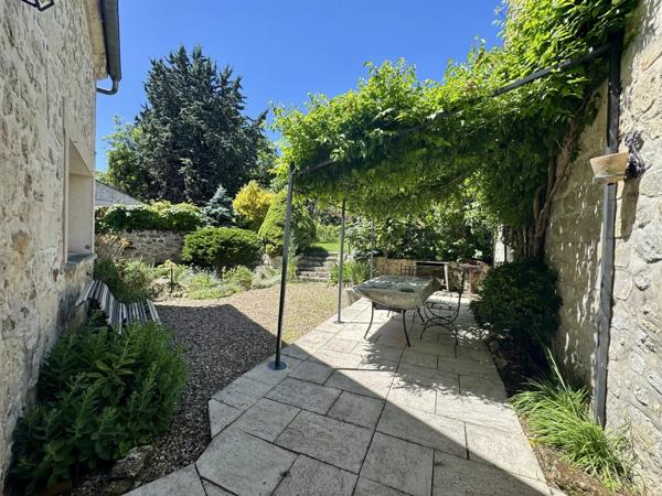 Vente                                                      Maison
                        
                     7 pièces                      200 m2                     à Ronquerolles