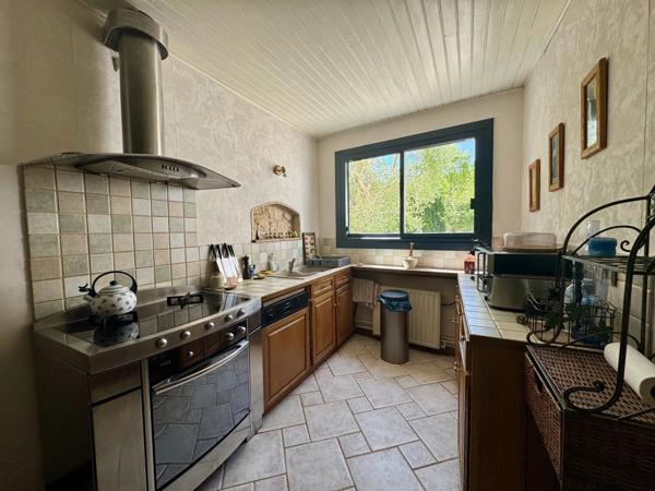 Vente                                                      Maison
                        
                     7 pièces                      200 m2                     à Ronquerolles