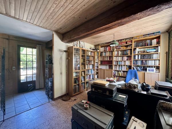 Vente                                                      Maison
                        
                     7 pièces                      200 m2                     à Ronquerolles