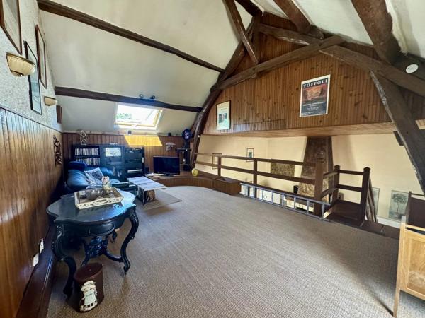 Vente                                                      Maison
                        
                     7 pièces                      200 m2                     à Ronquerolles