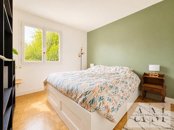 Appartement T3 de 71 m² traversant Est Ouest parfait état 12 minutes de l'Eglise Saint Amand